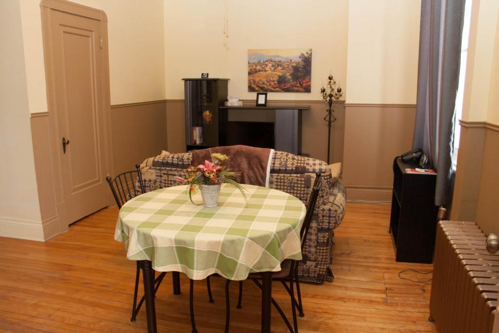 Apparthôtel Trois-Rivières Chambre photo